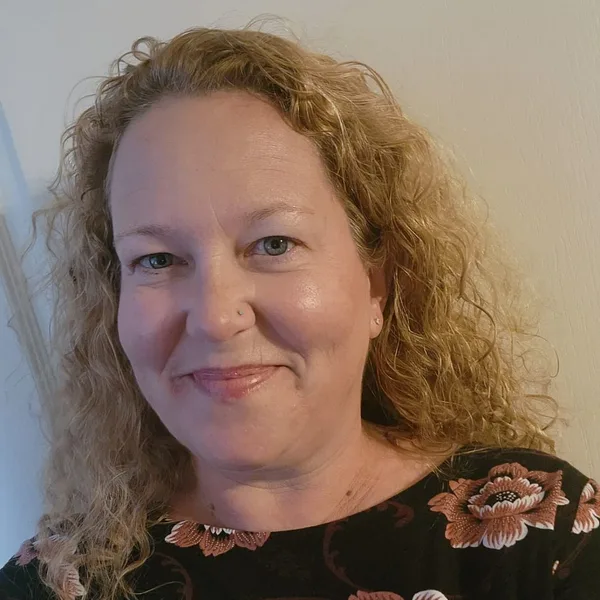 Dawn Betts, Practitioner